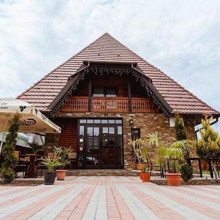 Piatra Soimului Hotel Vişeu de Sus Exterior foto