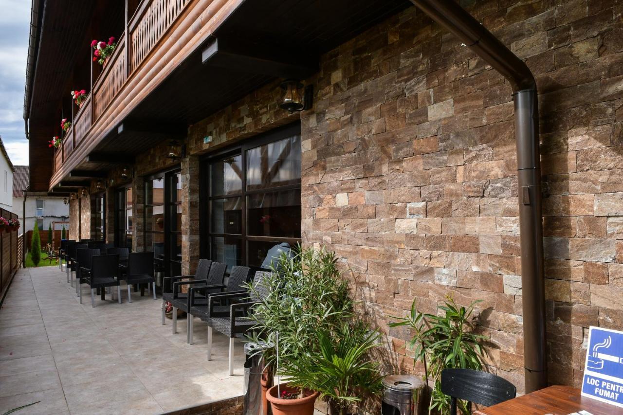 Piatra Soimului Hotel Vişeu de Sus Exterior foto