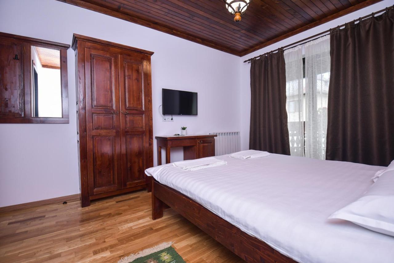 Piatra Soimului Hotel Vişeu de Sus Exterior foto