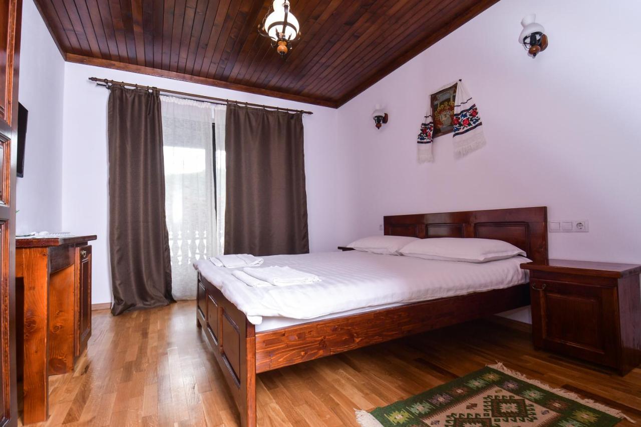 Piatra Soimului Hotel Vişeu de Sus Exterior foto