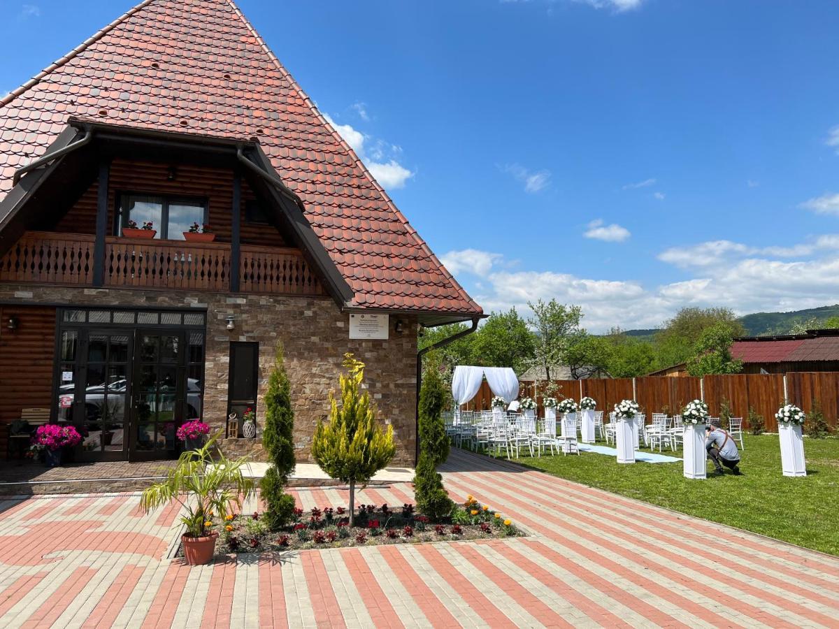 Piatra Soimului Hotel Vişeu de Sus Exterior foto