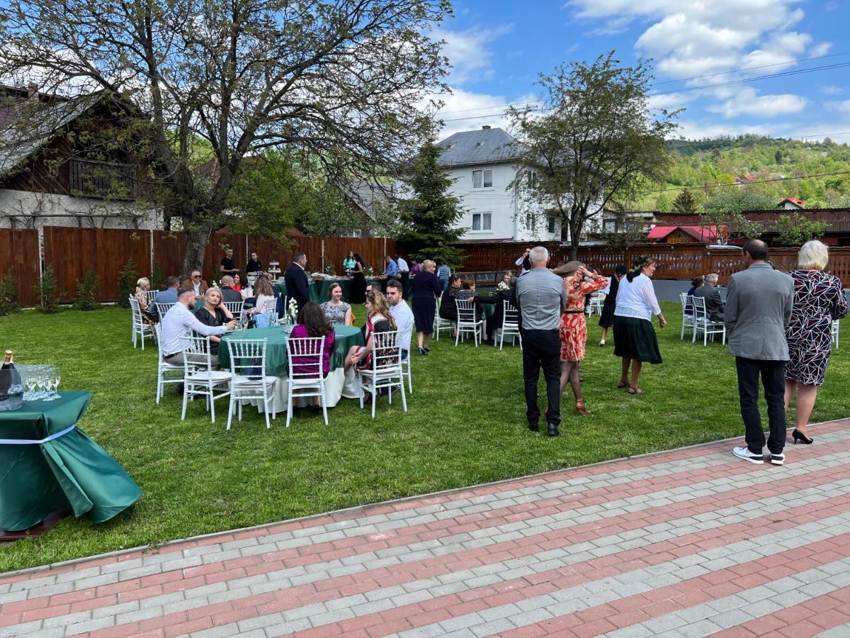 Piatra Soimului Hotel Vişeu de Sus Exterior foto