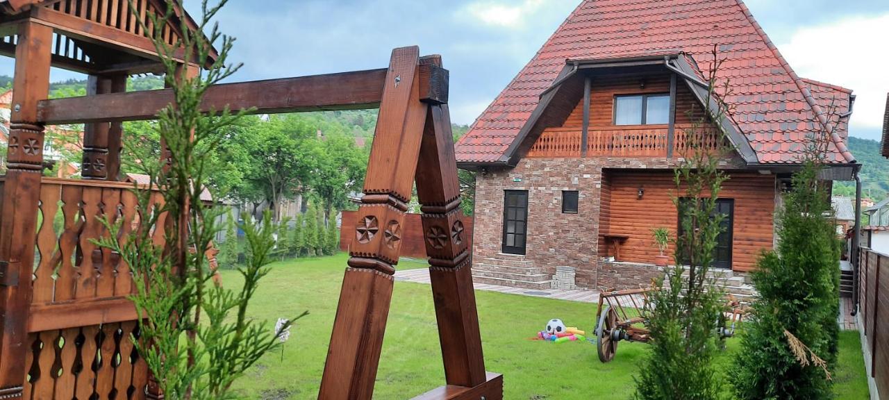 Piatra Soimului Hotel Vişeu de Sus Exterior foto