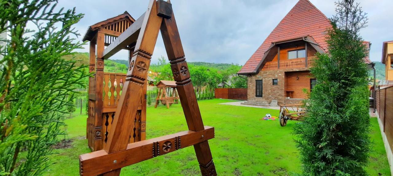 Piatra Soimului Hotel Vişeu de Sus Exterior foto